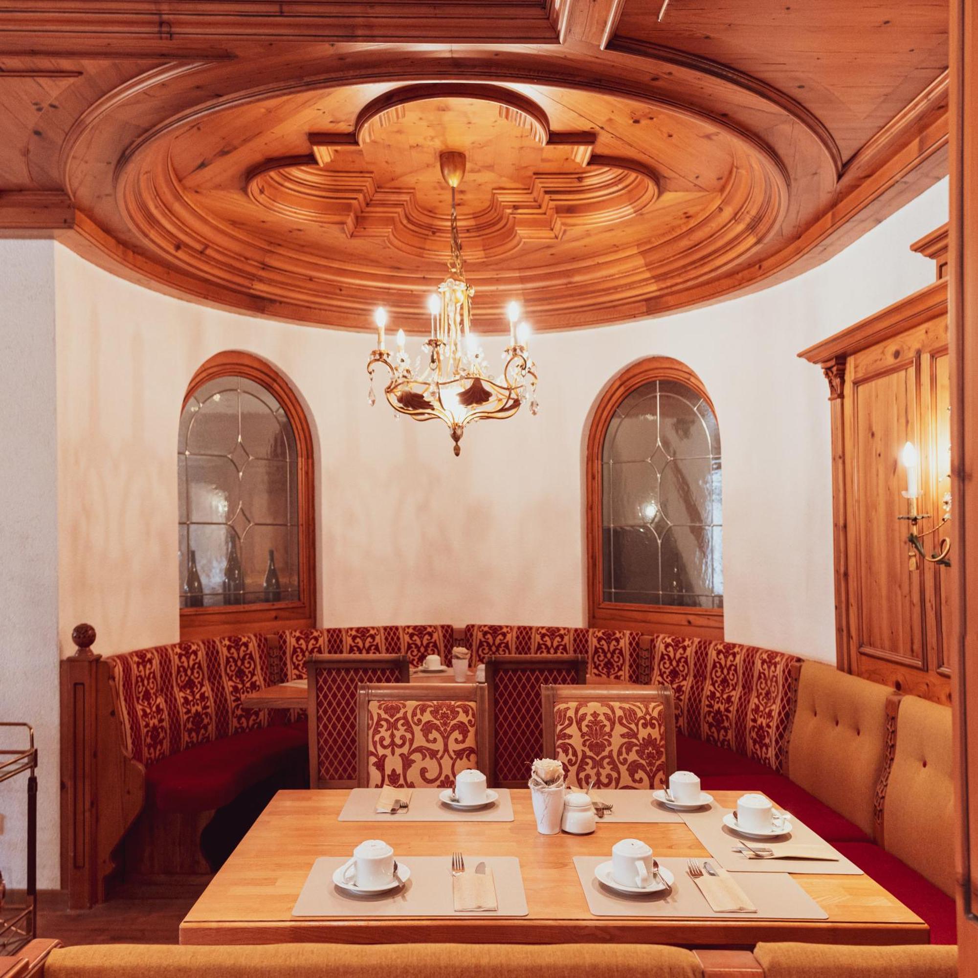 Hotel-Restaurant Kreuzberghof Tagungs- Und Veranstaltungshotel Tiefenbach  エクステリア 写真
