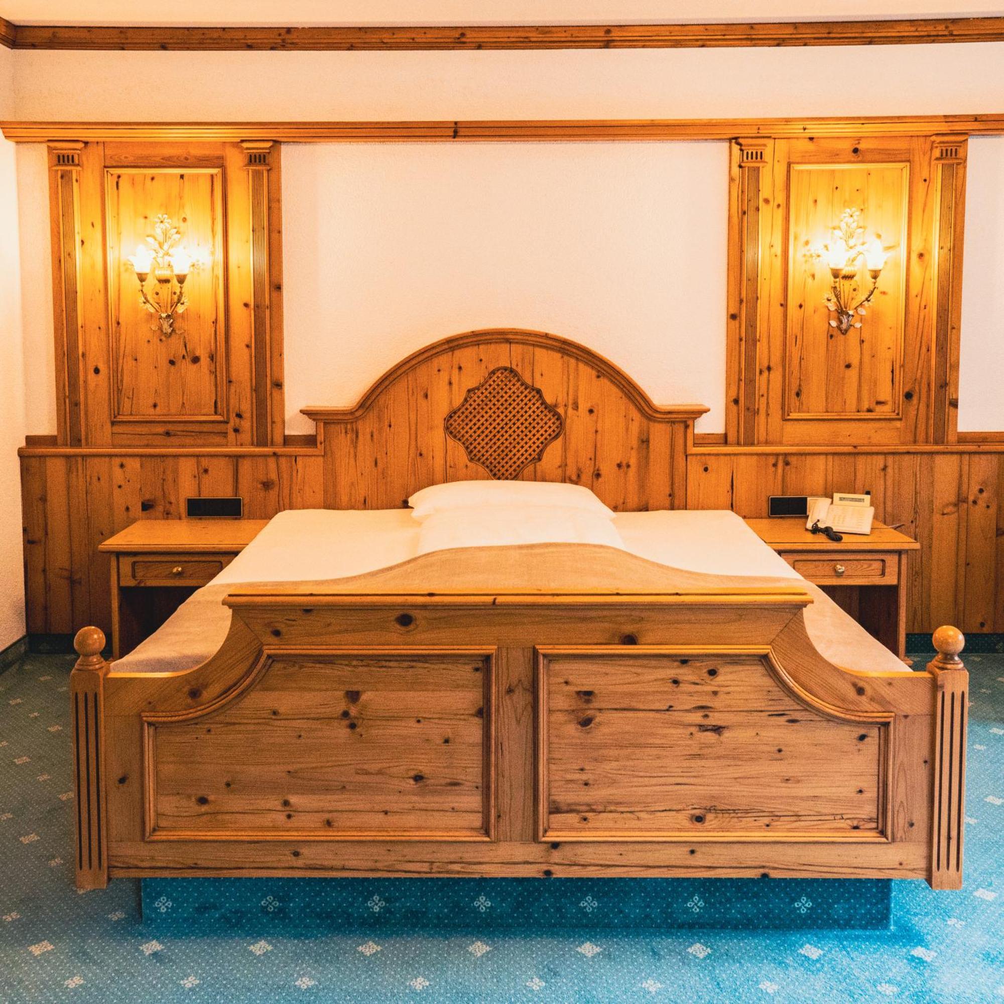 Hotel-Restaurant Kreuzberghof Tagungs- Und Veranstaltungshotel Tiefenbach  エクステリア 写真