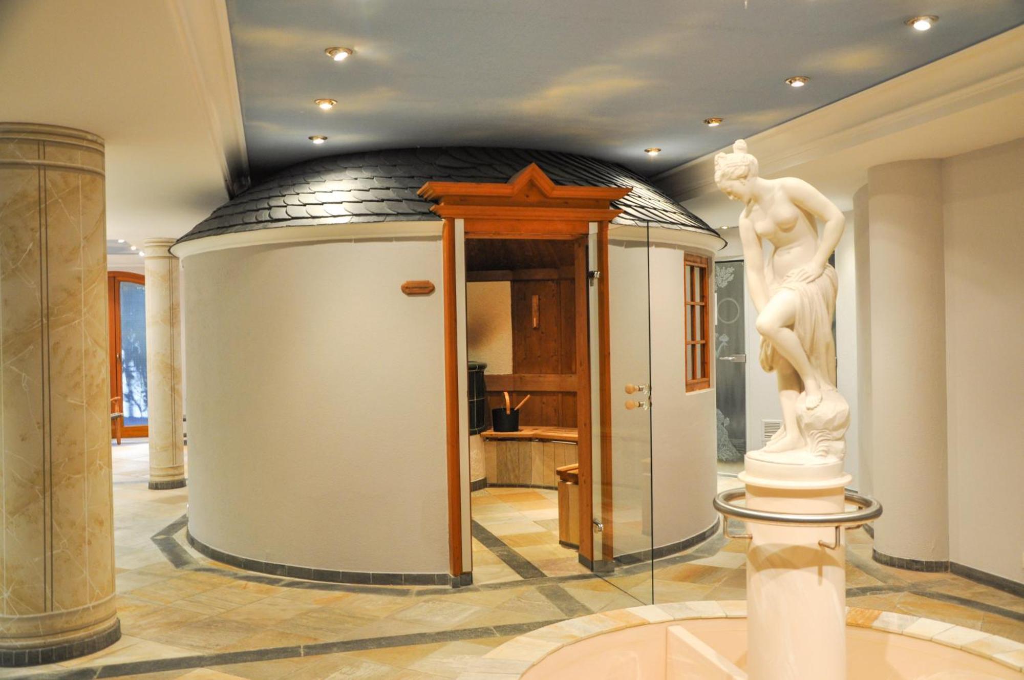 Hotel-Restaurant Kreuzberghof Tagungs- Und Veranstaltungshotel Tiefenbach  エクステリア 写真