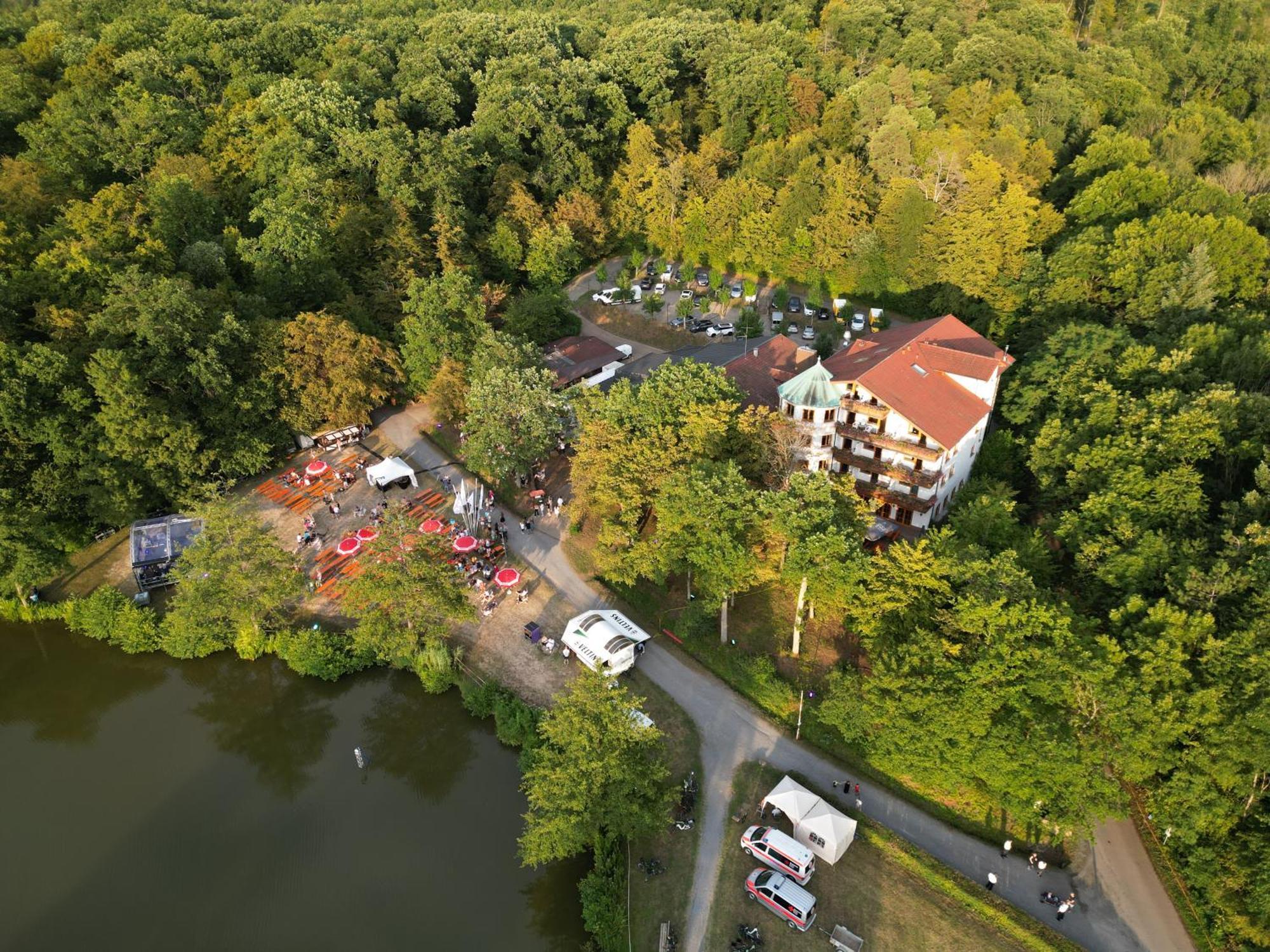 Hotel-Restaurant Kreuzberghof Tagungs- Und Veranstaltungshotel Tiefenbach  エクステリア 写真