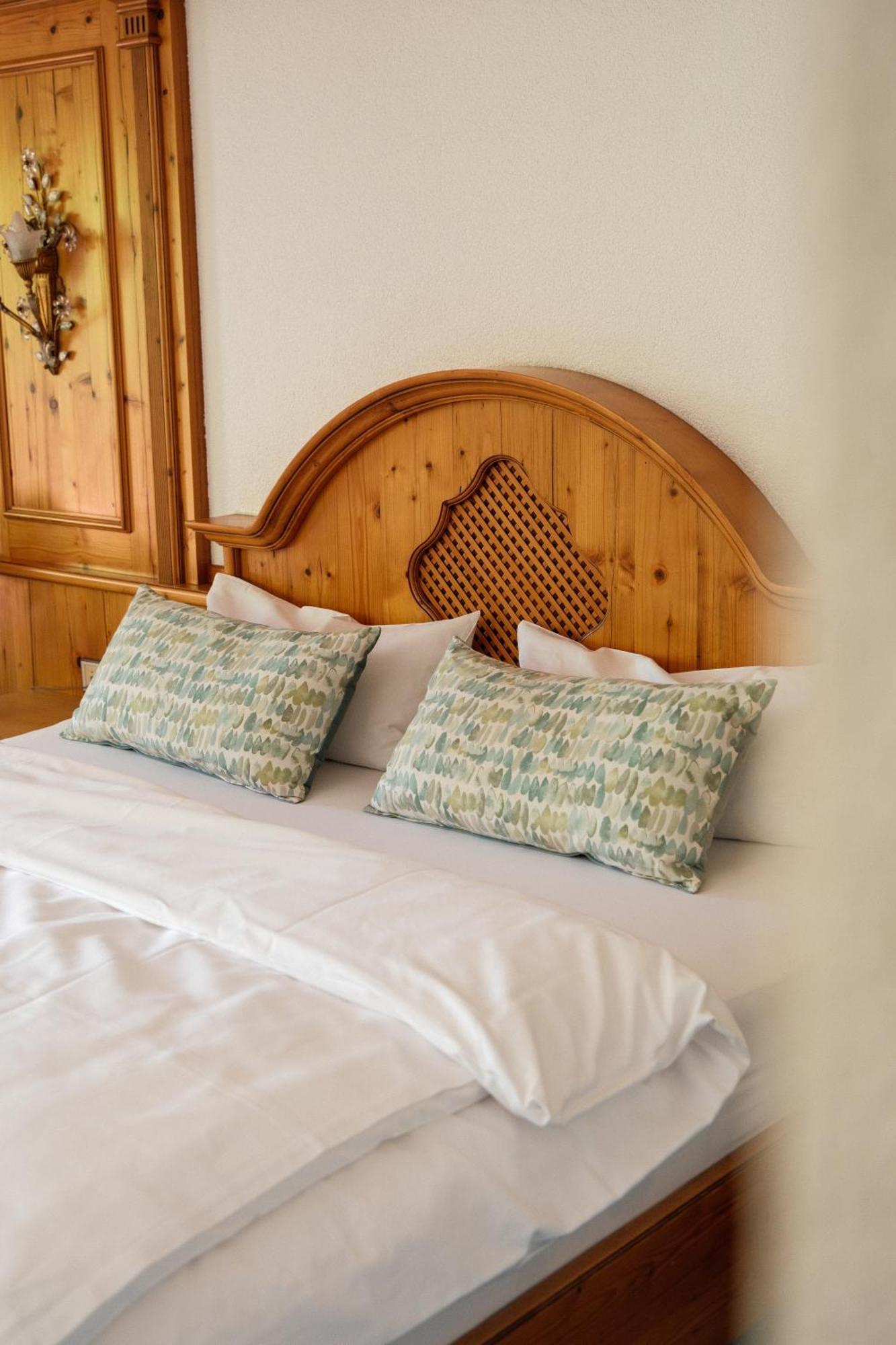 Hotel-Restaurant Kreuzberghof Tagungs- Und Veranstaltungshotel Tiefenbach  エクステリア 写真
