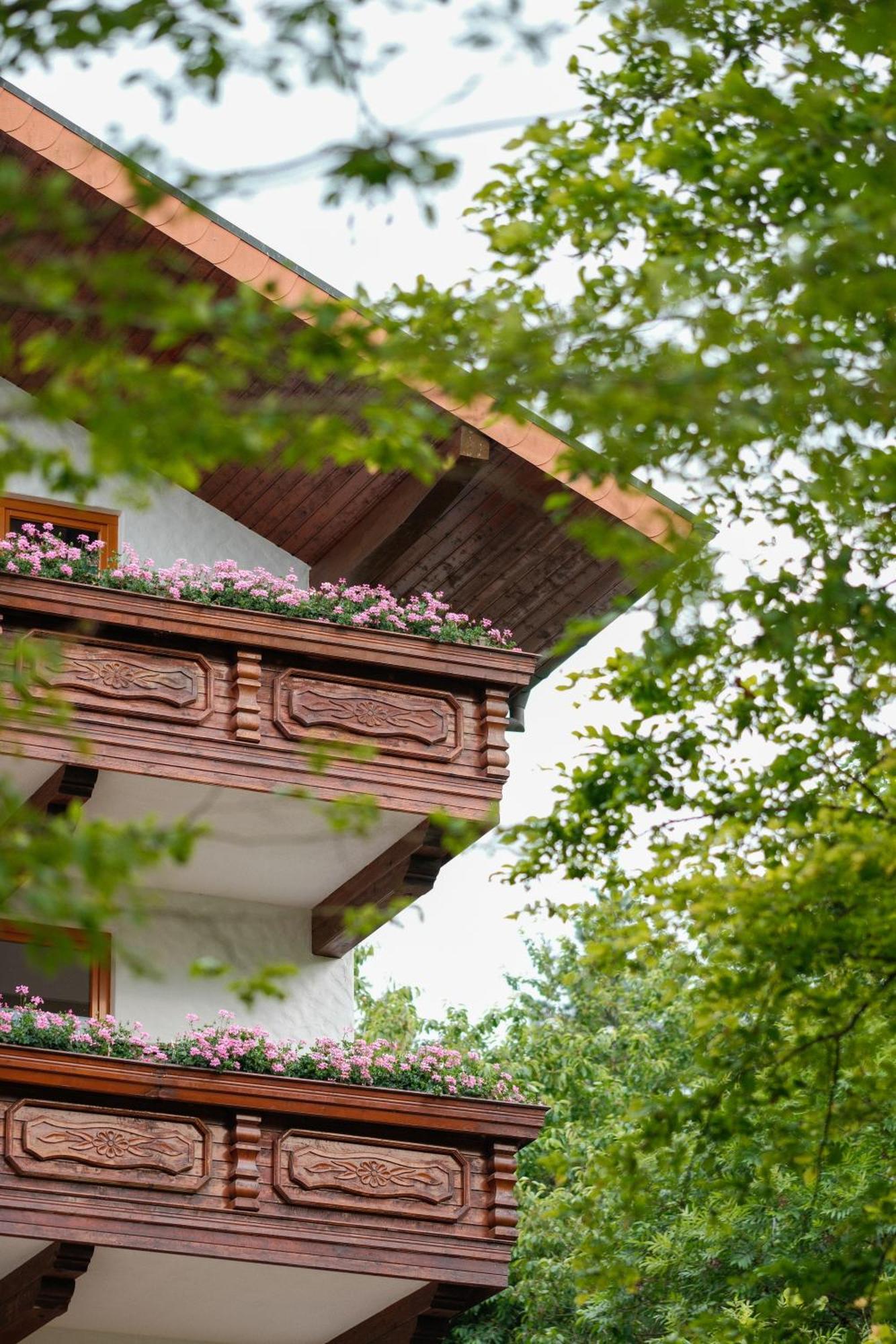 Hotel-Restaurant Kreuzberghof Tagungs- Und Veranstaltungshotel Tiefenbach  エクステリア 写真